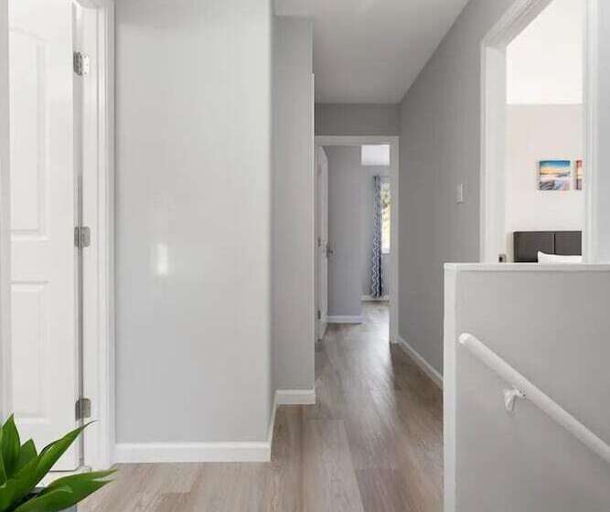 ペンション Pacifica Homes