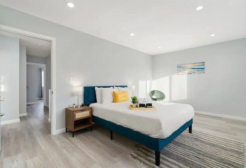 ペンション Pacifica Homes