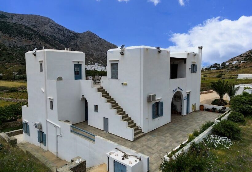 פנסיון Peris Rooms