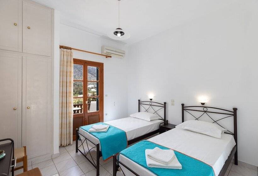 פנסיון Peris Rooms