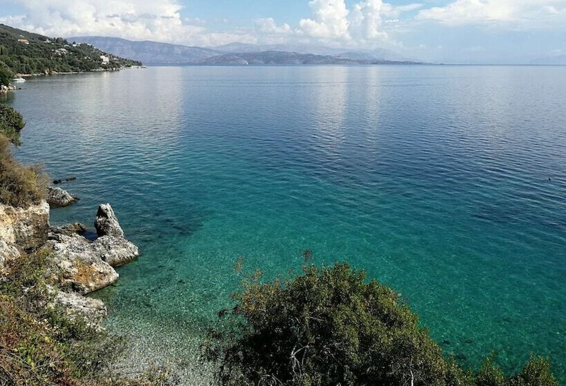 Пансион Room In Guest Room Room With Private Pool