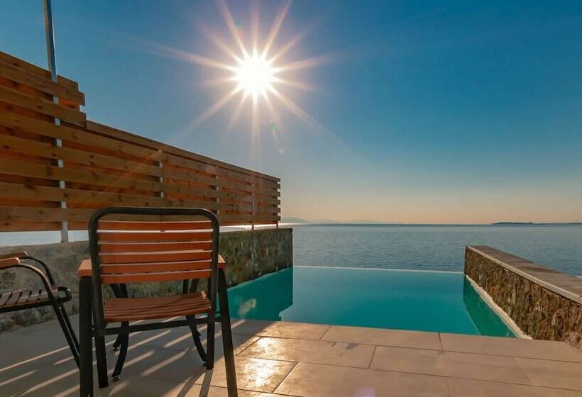 Пансион Room In Guest Room Room With Private Pool