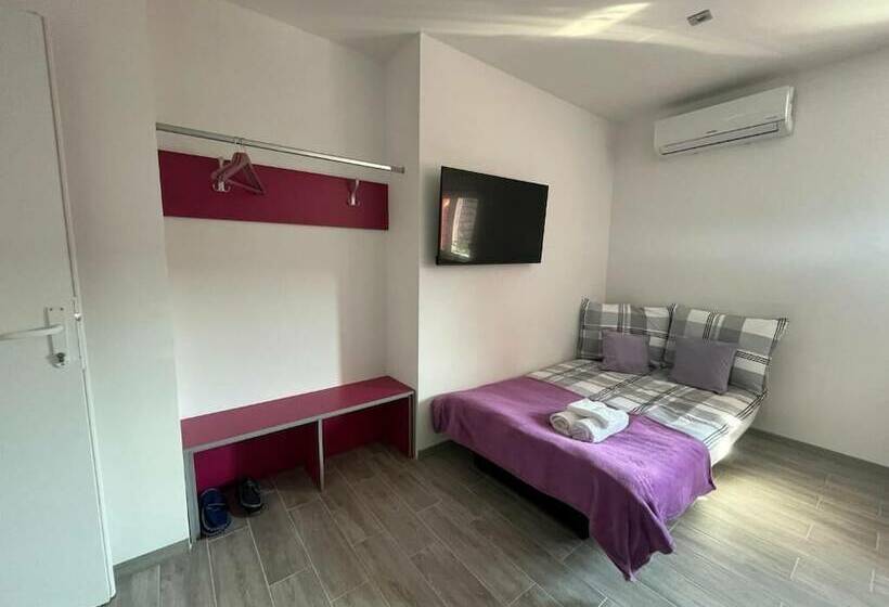 פנסיון Rooms Jelak