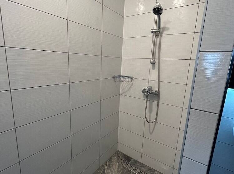 פנסיון Rooms Jelak