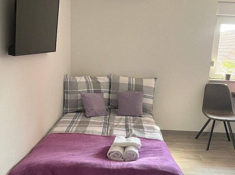 פנסיון Rooms Jelak