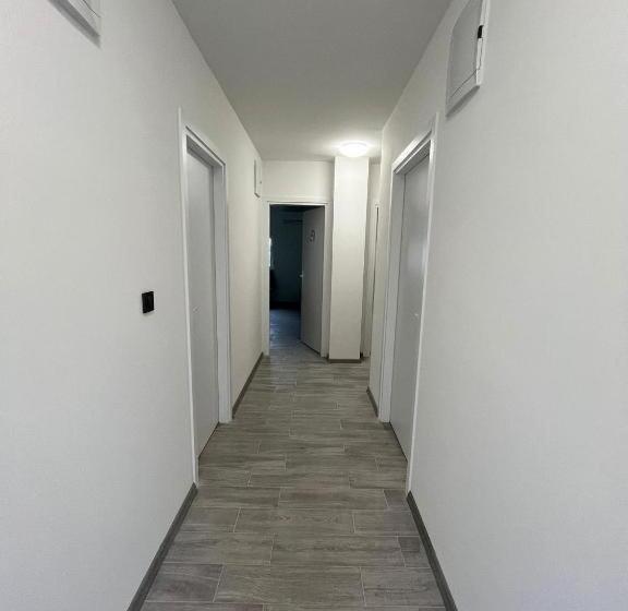 פנסיון Rooms Jelak