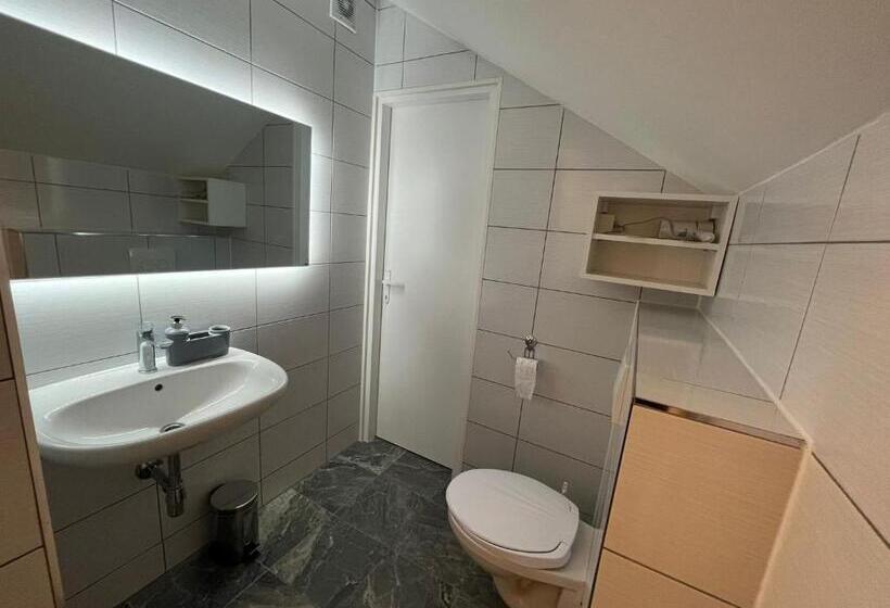 פנסיון Rooms Jelak