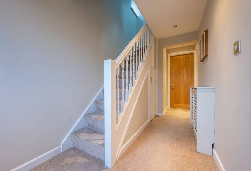 펜션 Tŷ Coch By Tŷ Sa In Wales   Free Parking