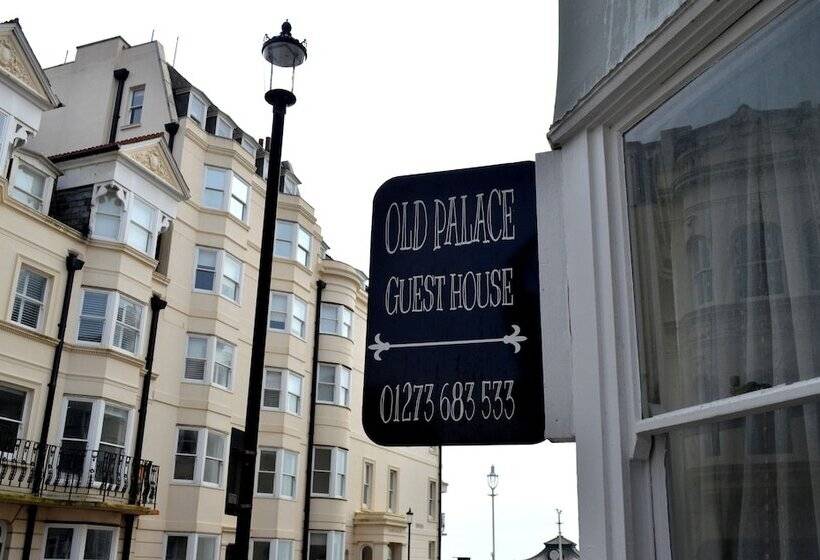 ペンション The Old Palace Guest House