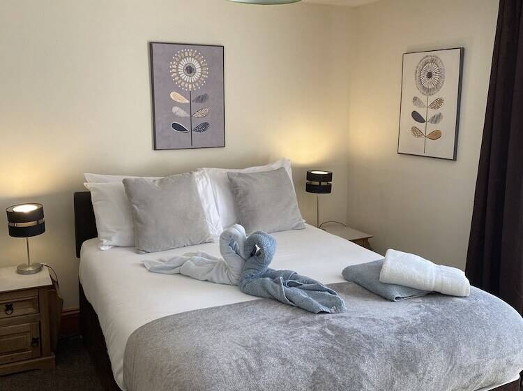 ペンション The Old Palace Guest House