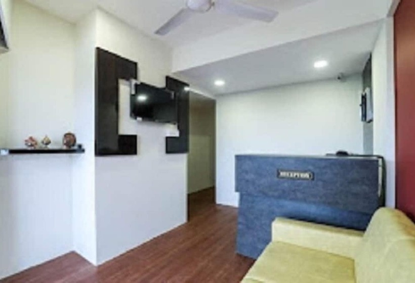 Peradiot Hotel Vastrapur