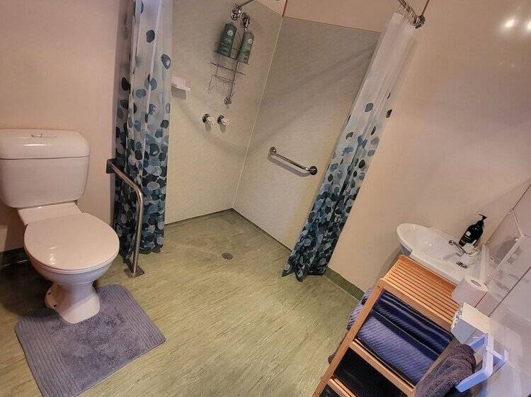 Queenstown Copper Country Cabins