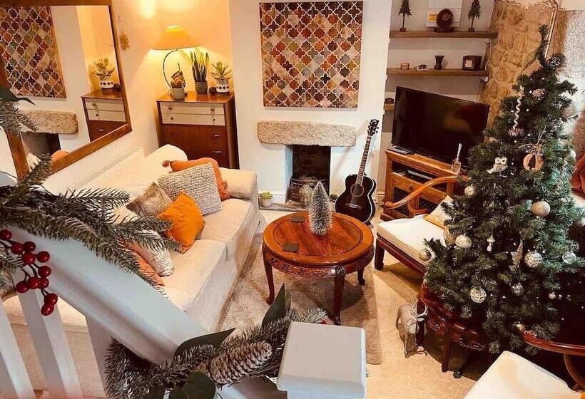 إقامة 3 Bed House In The Centre Of West Cornwall