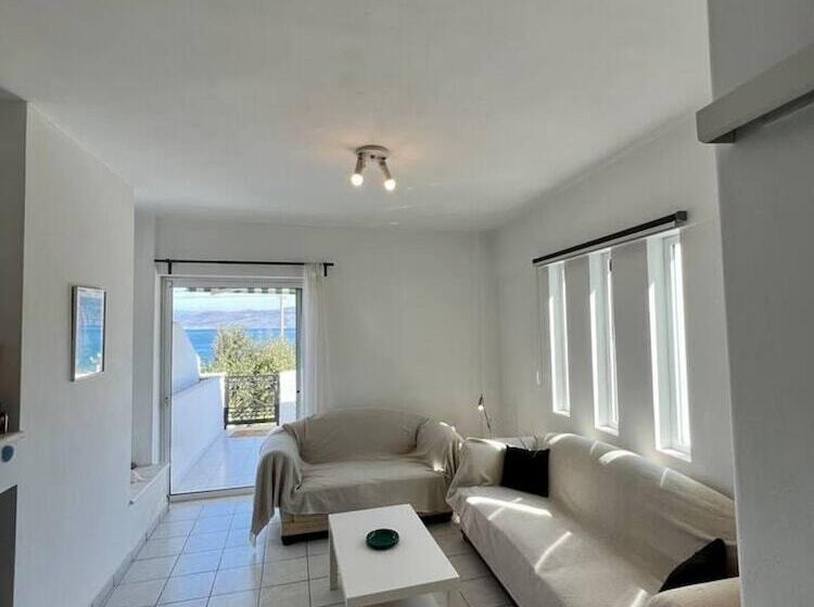 إقامة Alepochori Seaside Village