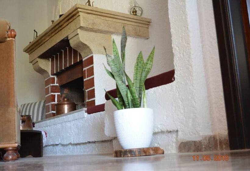 إقامة Avdou Village House With Pool