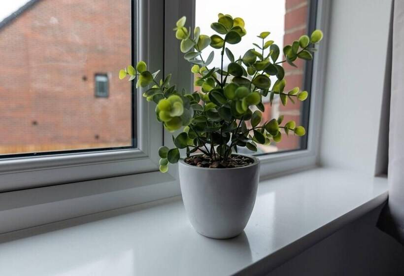 Резиденция Beautiful 4 Bed House 15 Mins To Cardiff & Newport