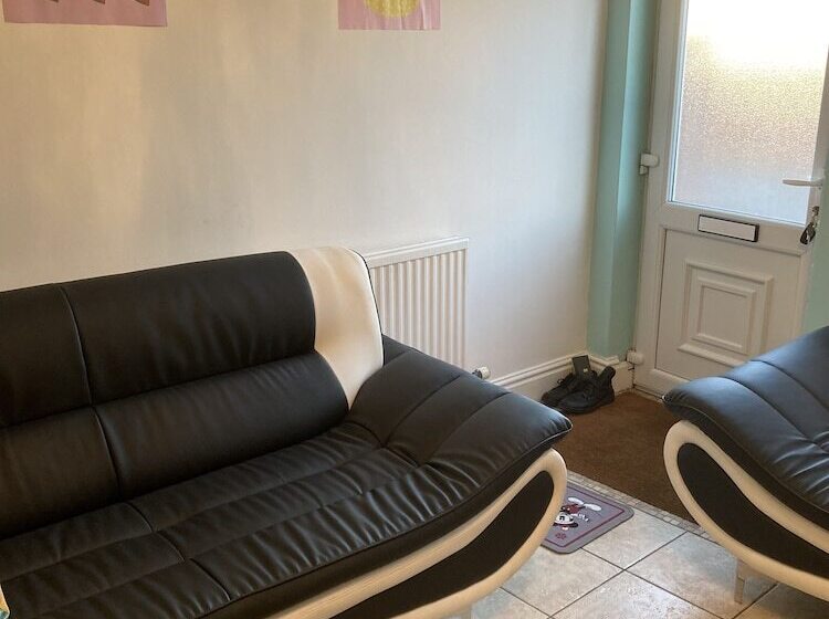 Резиденция Lovely 2 Bed House Apartment In Boston Towncentre