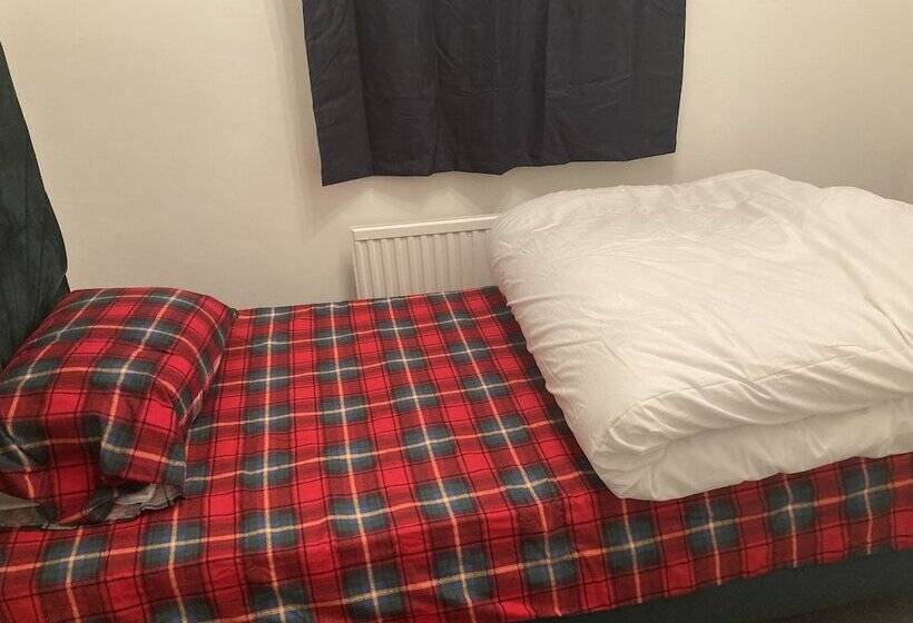 Резиденция Lovely 2 Bed House Apartment In Boston Towncentre