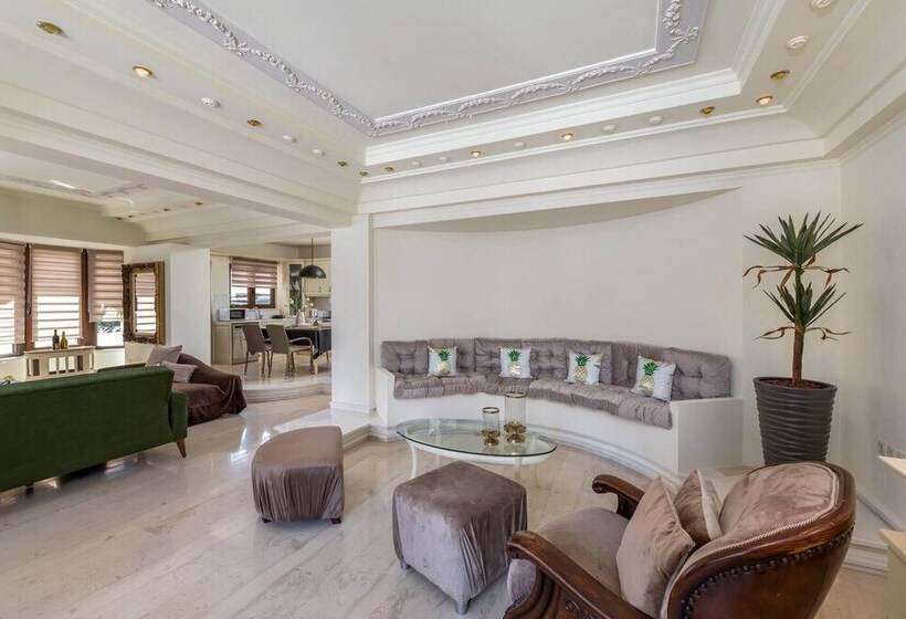 דירת נופש Mikaela S Pool House