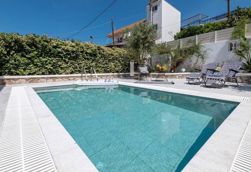 דירת נופש Mikaela S Pool House