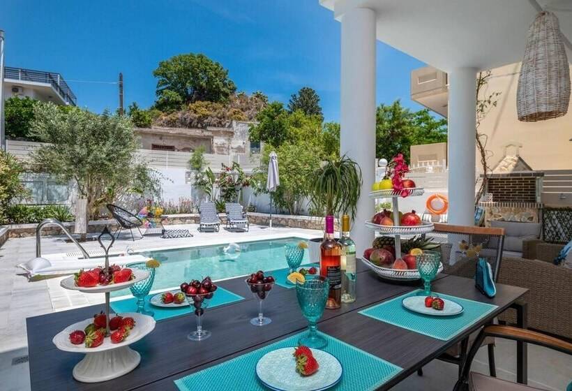 דירת נופש Mikaela S Pool House