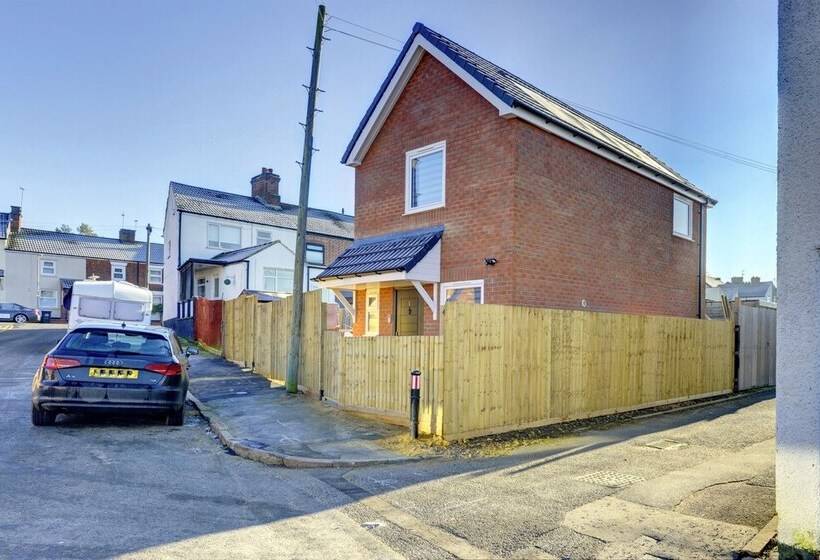 레지던스 Modern 2br House & Private Parking & Kid Friendly