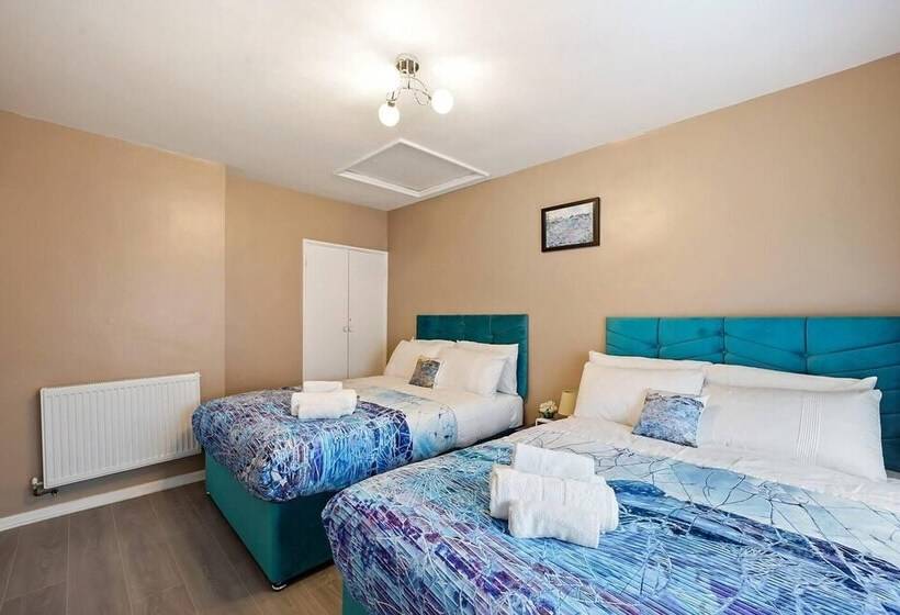 レジデンス Modern 3 Bed House In London Close To City Airport