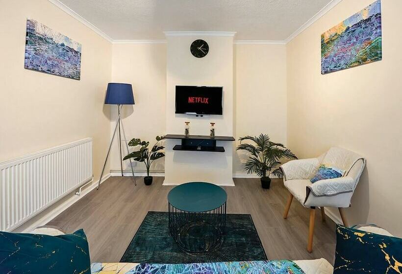 レジデンス Modern 3 Bed House In London Close To City Airport