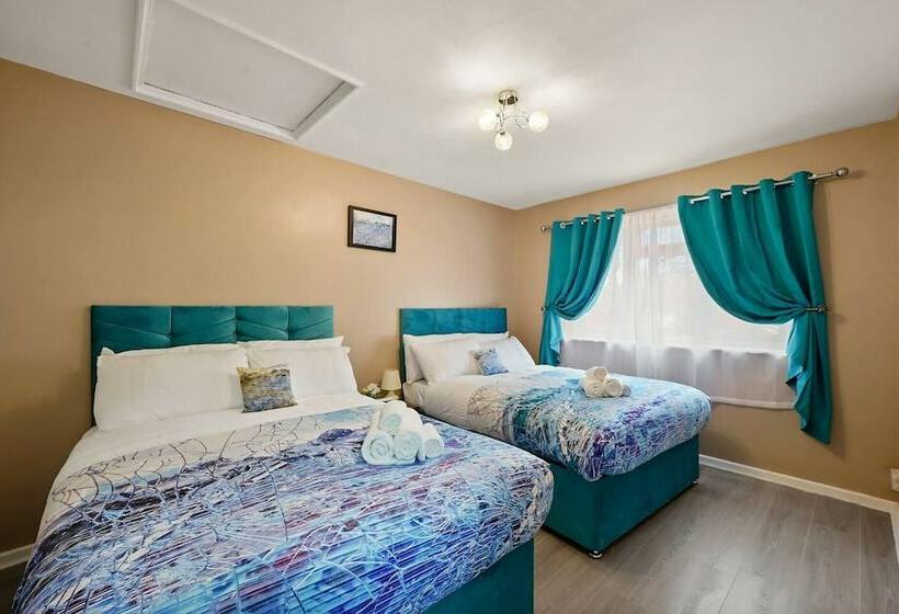 レジデンス Modern 3 Bed House In London Close To City Airport