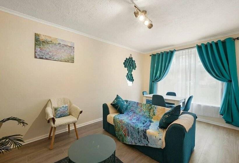 レジデンス Modern 3 Bed House In London Close To City Airport