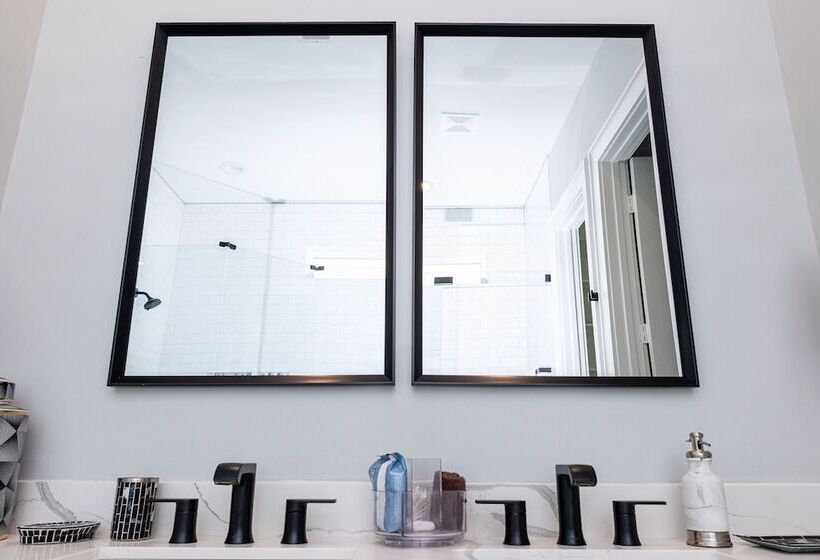 레지던스 Stylish Luxury Downtown Home