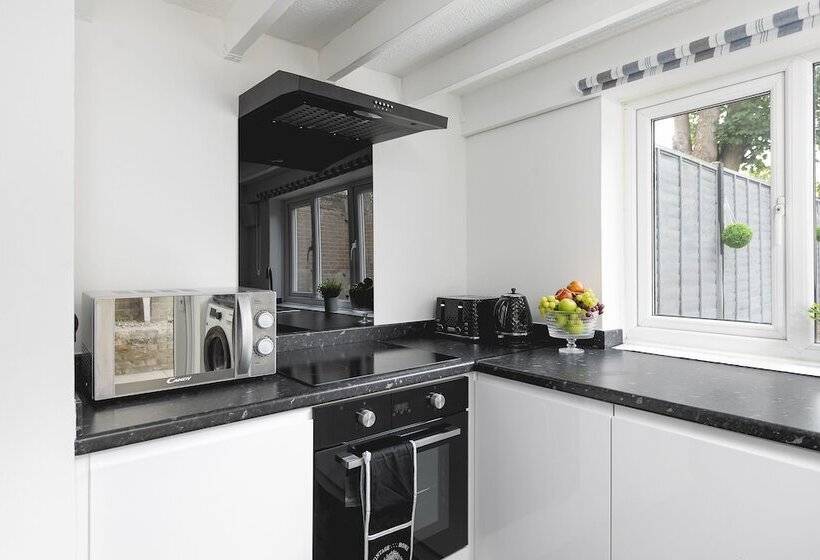 Skyvillion East Finchley London 2bedroom