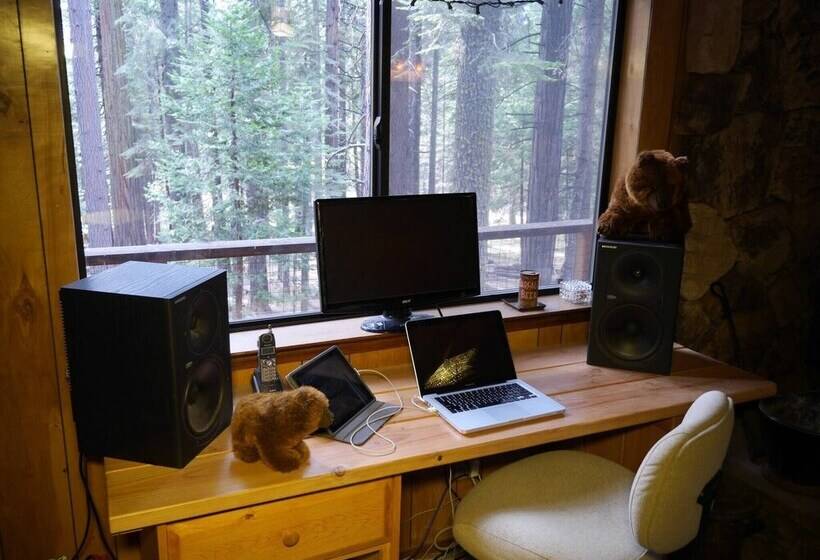 Sweet Retreat Movie Theater, Poolping Pong, Bbq, Summer Swimming