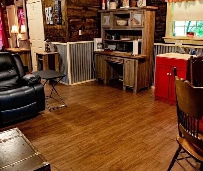 The Home Place   Let It Be Your Home Away From Home For A While! Cabin By Redawning