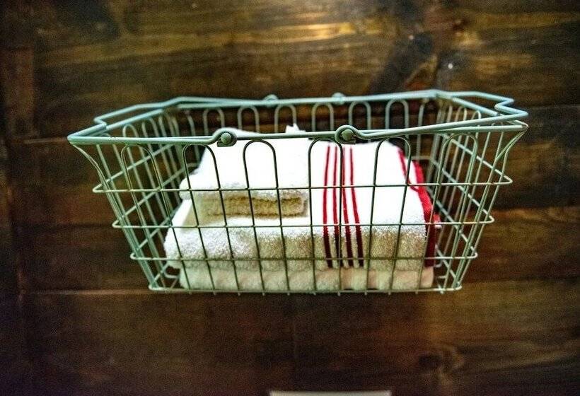 The Home Place   Let It Be Your Home Away From Home For A While! Cabin By Redawning