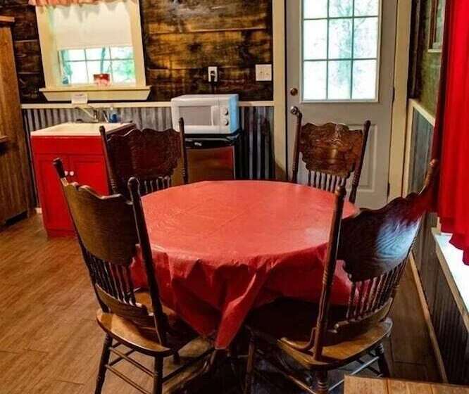 The Home Place   Let It Be Your Home Away From Home For A While! Cabin By Redawning