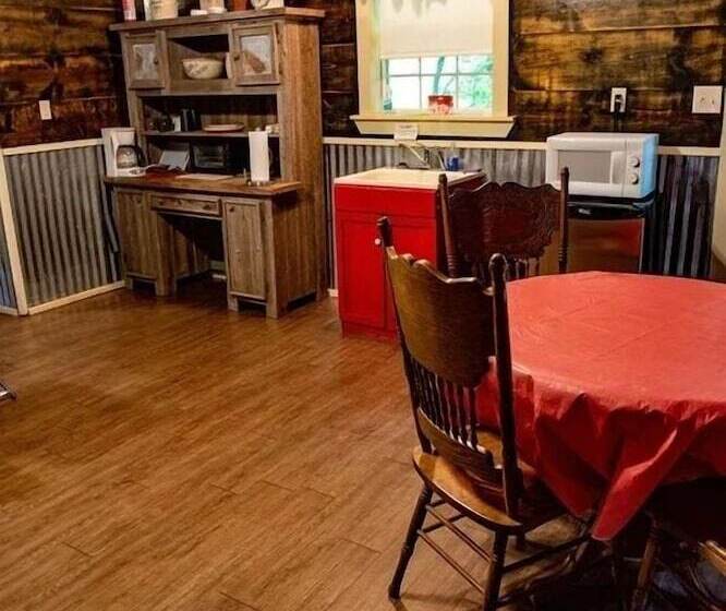 The Home Place   Let It Be Your Home Away From Home For A While! Cabin By Redawning