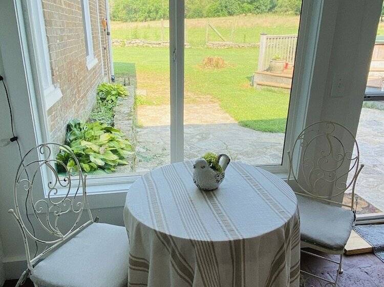 The Hopestead Bed & Breakfast