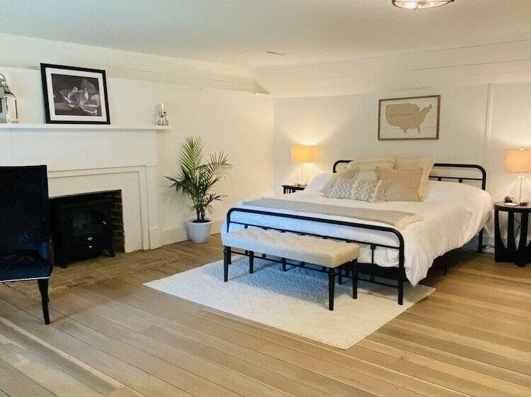 The Hopestead Bed & Breakfast