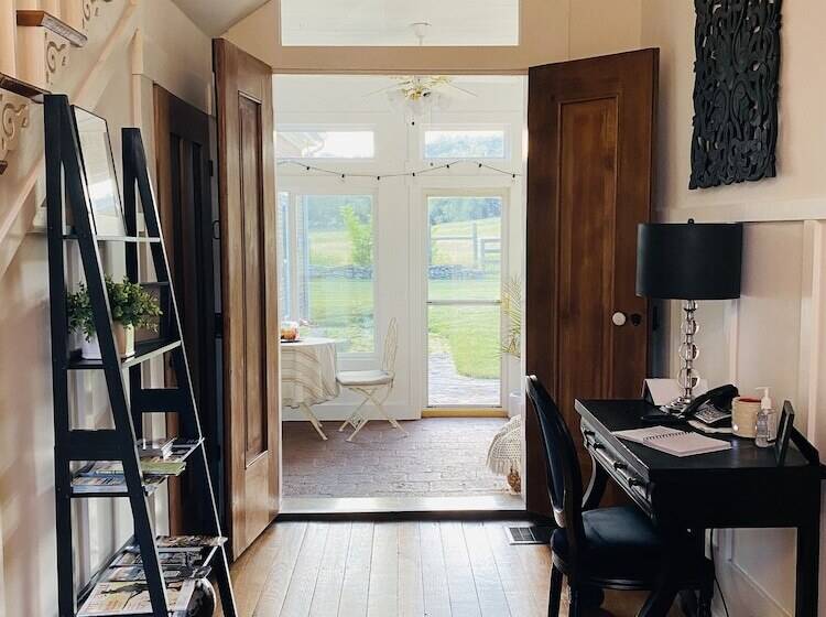 The Hopestead Bed & Breakfast