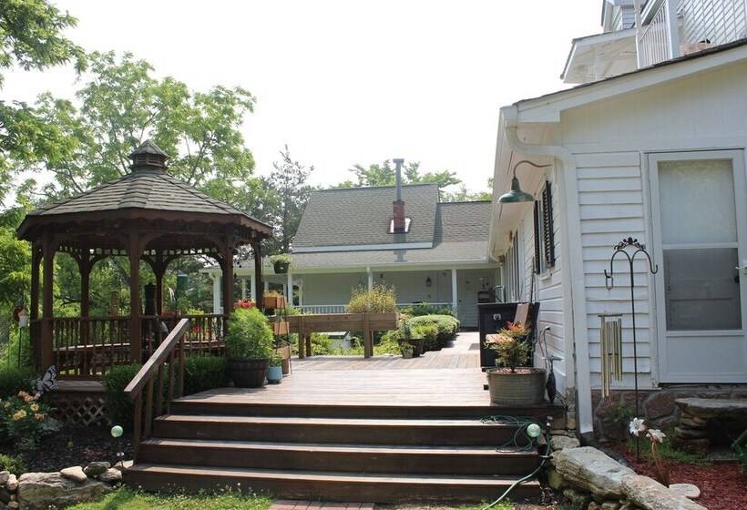 The Sautee Inn Bed & Breakfast