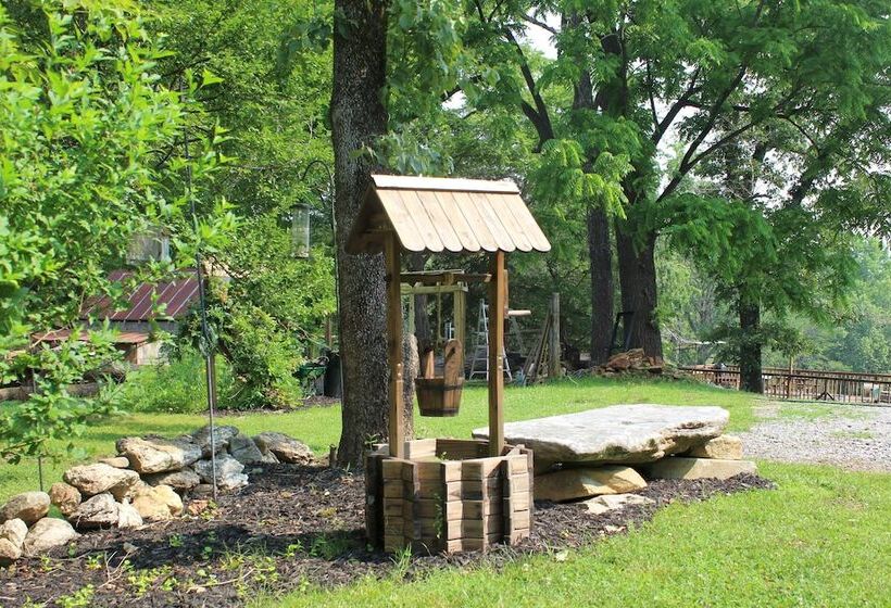 The Sautee Inn Bed & Breakfast