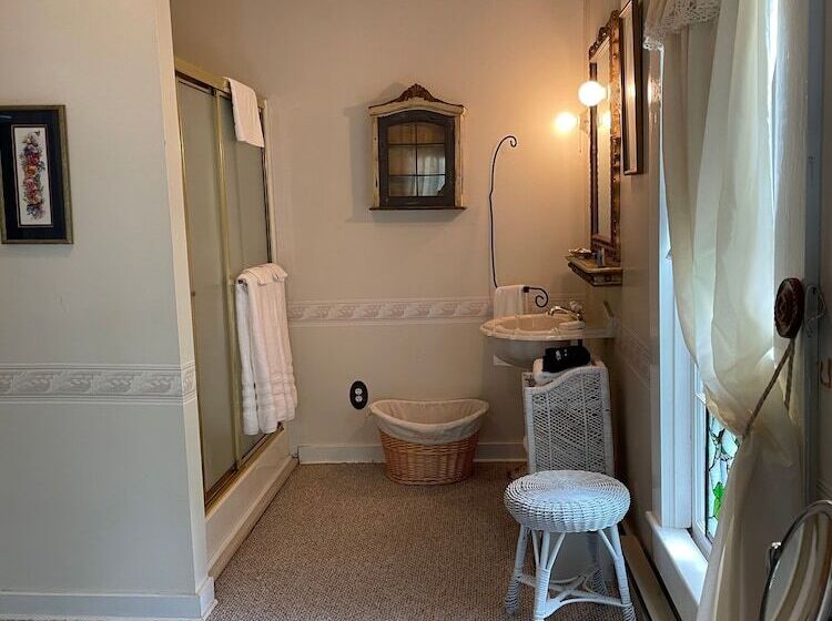 The Sautee Inn Bed & Breakfast