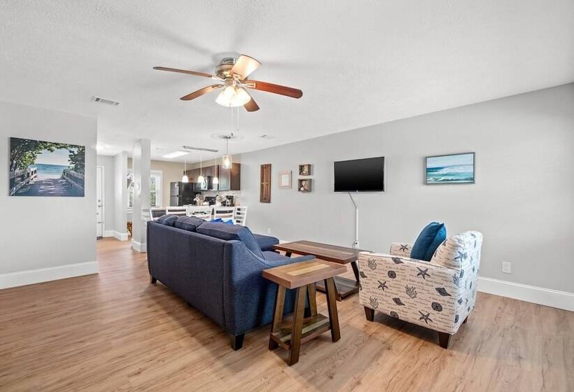 120 Palm Beach Dr A   La Casa Turquesa