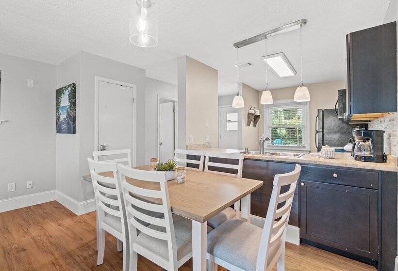 120 Palm Beach Dr A   La Casa Turquesa