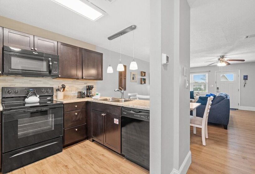 120 Palm Beach Dr A   La Casa Turquesa