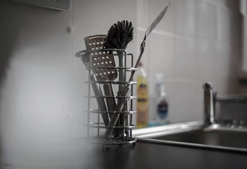 21 Roberts Residence