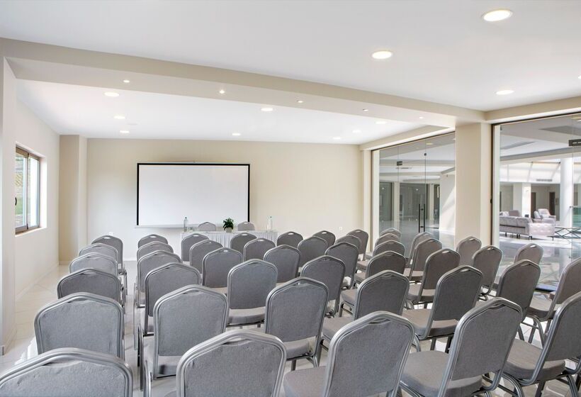 Ajul Luxury Hotel & Spa Resort, A Registry Collection