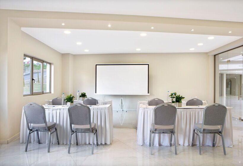 Ajul Luxury Hotel & Spa Resort, A Registry Collection