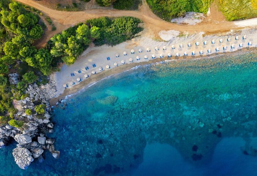 Ajul Luxury Hotel & Spa Resort, A Registry Collection